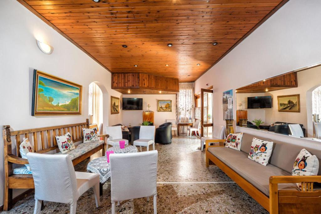Harmony Hotel & Studio Μάλια Εξωτερικό φωτογραφία
